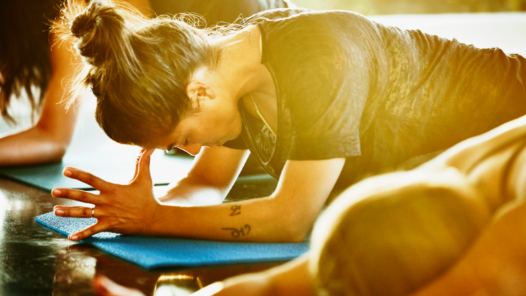 10 Methods Yoga Academics Can Be Holding House for College students