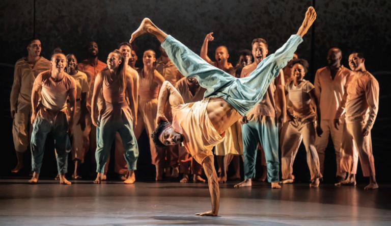 “Message in a Bottle” Dance Manufacturing Subtly Brings Yoga to the Stage